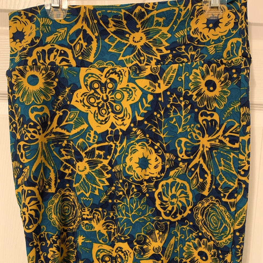 LuLaRoe Cassie/pencil skirt